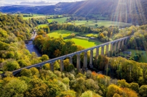 Llangollen Canal - czarter barki w Anglii i Walii (spokojny rejs wśród natury) foto: Swede Charter