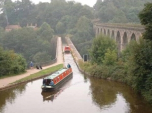 Llangollen Canal - czarter barki w Anglii i Walii (spokojny rejs wśród natury) foto: Swede Charter