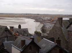 rok 2013 budowa nowego mostu i remont w Mont Saint-Michel