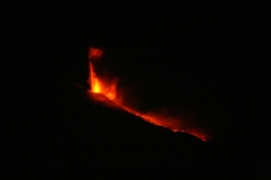 Wybuchająca Etna widziana z pokładu naszego jachtu | Charter.pl foto: Kasia Koj