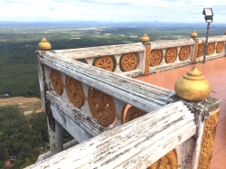 Wat Tham Suea czyli Świątynia Jaskini Tygrysa | Charter.pl foto: Kasia Koj