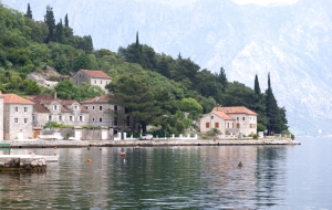 Perast od strony wody wygląda wspaniale | Charter.pl foto: Benek