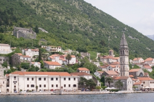 Perast od strony wody wygląda wspaniale | Charter.pl foto: Benek