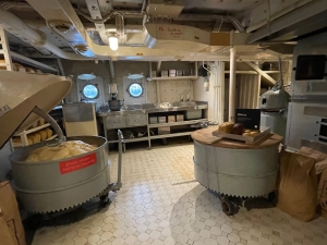 Wnętrze okrętu muzeum HMS Belfast w Londynie | Charter.pl foto: Katarzyna Kowalska