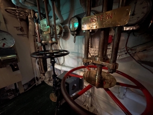 Maszynownia okrętu muzeum HMS Belfast w Londynie | Charter.pl foto: Katarzyna Kowalska