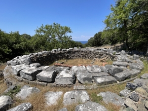 Rotunda Arsinoe – największa okrągła budowla starożytnej Grecji, wzniesiona w III wieku p.n.e. | Charter.pl foto: Katarzyna Kowalska