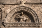 Rab, katedra, Pieta w portalu