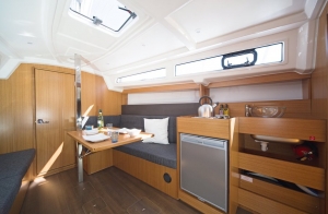 Bavaria Easy 9.7 | Charter.pl foto: www.bavariayachts.com