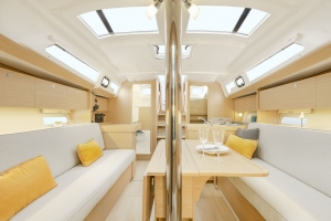 Wnętrze jachtu Dufour 360 GL | Charter.pl foto: www.dufour-yachts.com