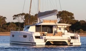 Katamaran Saona 47 | Charter.pl foto: www.fountaine-pajot.com