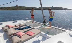 Katamaran Saona 47 | Charter.pl foto: www.fountaine-pajot.com