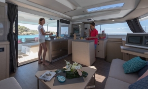 Katamaran Saona 47 | Charter.pl foto: www.fountaine-pajot.com