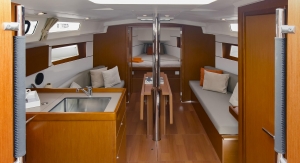 Oceanis 35.1 | Charter.pl foto: www.beneteau.com