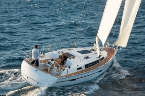 Bavaria Cruiser 37 | Charter.pl foto: www.bavariayachts.com