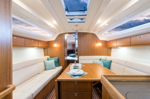 Bavaria Cruiser 37 | Charter.pl foto: www.bavariayachts.com