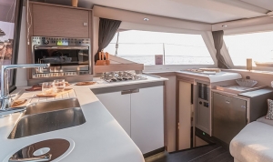 Katamaran Isla 40 | Charter.pl foto: www.catamarans-fountaine-pajot.com