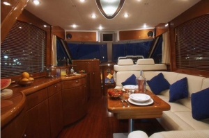 Beneteau Antares 13.80 | Charter.pl foto: www.masteryachting.hr