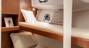 Swift Trawler 34 Fly | Charter.pl foto: www.beneteau.com