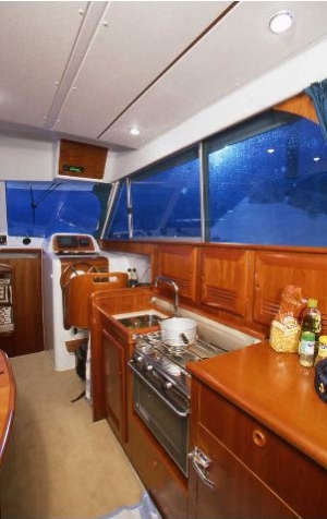 Beneteau Antares 10,80 | Charter.pl foto: www.beneteau.com