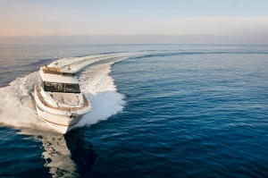 Prestige 520 | Charter.pl foto: www.prestige-yachts.com