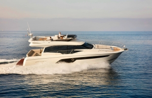 Prestige 520 | Charter.pl foto: www.prestige-yachts.com