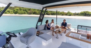 Wnętrze katamaranu Fountaine Pajot m/y 40 | Charter.pl foto: www.fountaine-pajot.com