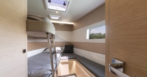 Wnętrze katamaranu Fountaine Pajot m/y 40 | Charter.pl foto: www.fountaine-pajot.com