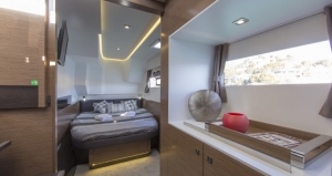 Wnętrze katamaranu Fountaine Pajot m/y 37 | Charter.pl foto: www.fountaine-pajot.com