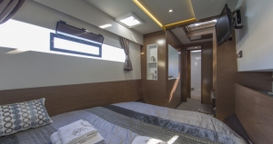 Wnętrze katamaranu Fountaine Pajot m/y 37 | Charter.pl foto: www.fountaine-pajot.com