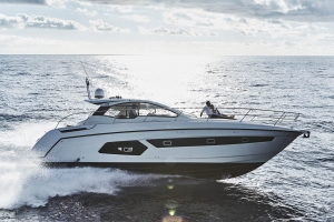 Jacht Azimut 43S | Charter.pl foto: www.azimutyachts.com