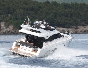 Jacht motorowy Bavaria 420 Virtess | Charter.pl foto: www.yachting2000.at