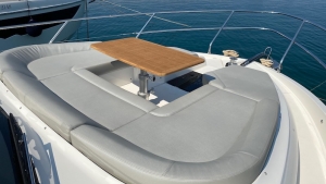 Jacht Absolute 47 Fly | Charter.pl foto: www.yachting2000.at