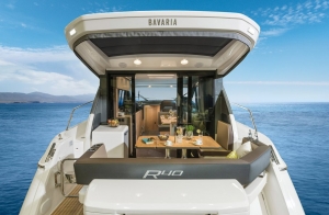 Jacht motorowy Bavaria R40 FLY | Charter.pl foto: www.bavariayachts.com