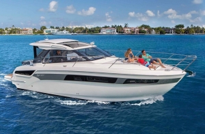 Jacht motorowy Bavaria S40 | Charter.pl  foto: www.bavariayachts.com