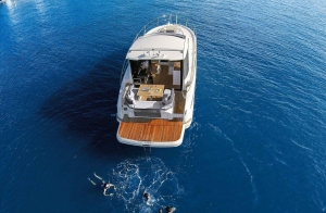 Jacht motorowy Bavaria S40 | Charter.pl  foto: www.bavariayachts.com