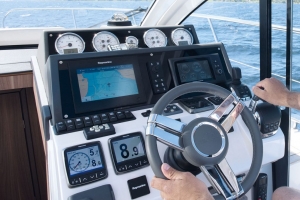 Jacht motorowy Sealine C330 | Charter.pl foto: www.sealineyachts.hr