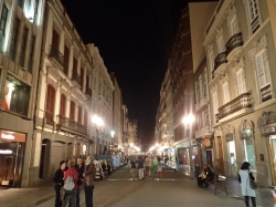Las Palmas wieczorową porą - stolica Gran Canarii foto: Kasia Koj