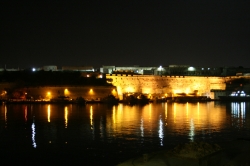 Nocą Malta prezentuje się cudownie foto: Piotr Kowalski