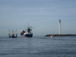Bardzo duży ruch statków jest w porcie Ostenda - charter.pl foto: Kasia Koj