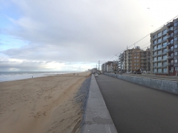 Piękne piaszczyste plaże z których słynie Ostenda - Charter.pl foto: Kasia Koj