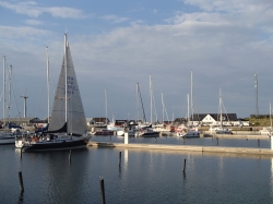 Port Anholt prezentuje się bardzo ładnie - Charter.pl foto: Katarzyna Kowalska