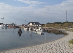 Jak to na Bałtyku mamy tutaj piękne piaszczyste plaże - Charter.pl foto: Katarzyna Kowalska