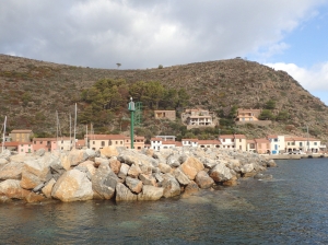 Wejście do Marina di Capraia Isola foto: Kasia Koj