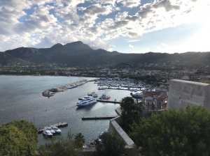 Korsyka, Port of Calvi | Charter.pl foto: Marcin Krukierek