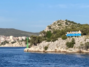 Podejście do portu miejskiego w Šibeniku | Charter.pl foto: Katarzyna Kowalska