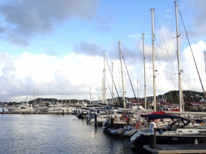 Marina Rodney Bay jest dość spora, ale poza jedną imprezą nie jest trudno tutaj znaleźć wolne miejsce postojowe foto: Kasia Koj