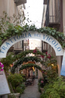  Zwiedzanie Lipari foto: Jan Dziędziel 