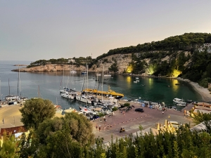 Rejs morski połączony ze szkoleniem manewrowym na patent jachtowego sternika morskiego w Grecji | Charter.pl foto: Katarzyna Kowalska