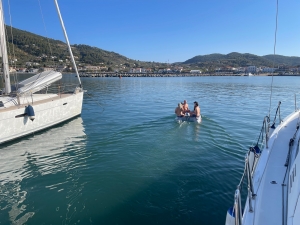 Rejs morski połączony ze szkoleniem manewrowym na patent jachtowego sternika morskiego w Grecji | Charter.pl foto: Katarzyna Kowalska