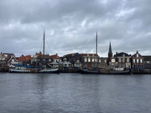 Lemmer, w oczekiwaniu na jacht | Charter.pl foto: Peter